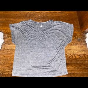 Grey tee shirt